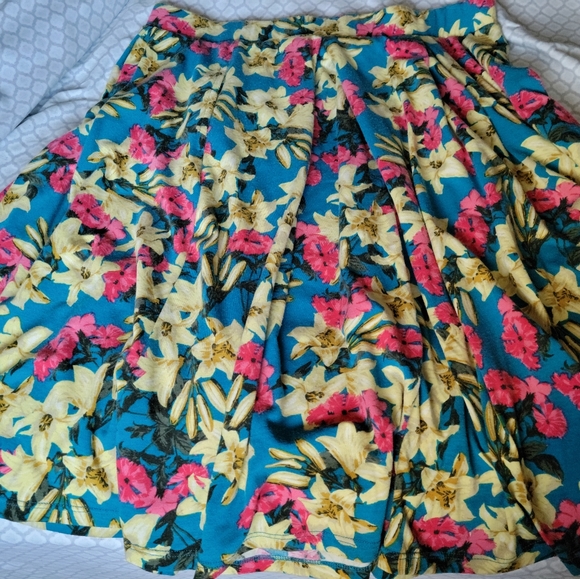Maddison Skirt - Picture 1 of 2